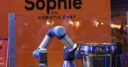 El robot cocinero Sophie cocina 80 platos en 1 hora
