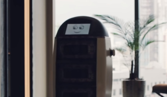 El robot camarero y mayordomo que es capaz de llevar hasta tres pedidos distintos