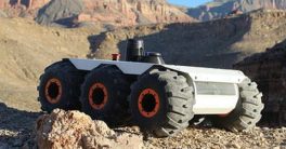 Robot explorador M6 UGV a disposición de la industria y del ejército
